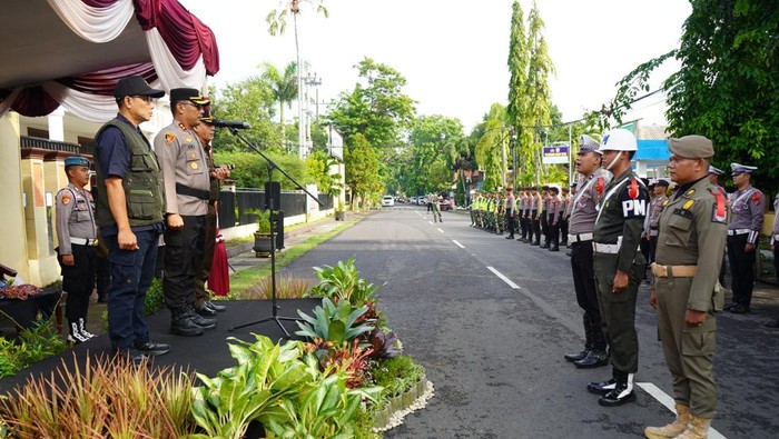 Polres Probolinggo Kota gelar apel gelar Pasukan Operasi Lilin Semeru 2024
