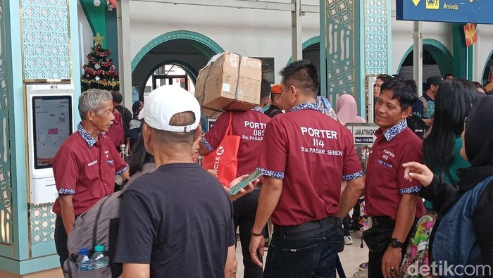 Porter Pasar Senen