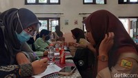 Target vaksinasi HPV ini menyasar sebanyak 6.500 siswi kelas 3 SMP di Kota Malang.
