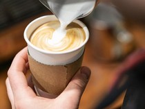 Tips dari Barista, Cara Memilih Susu untuk Kopi Agar Rasanya Lebih Enak