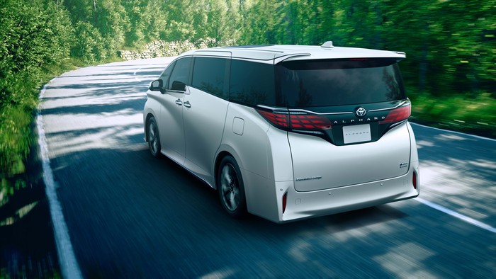 Toyota Alphard-Vellfire PHEV