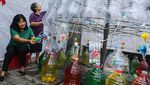 Unik, Pohon Natal Ini Terbuat dari Galon Plastik