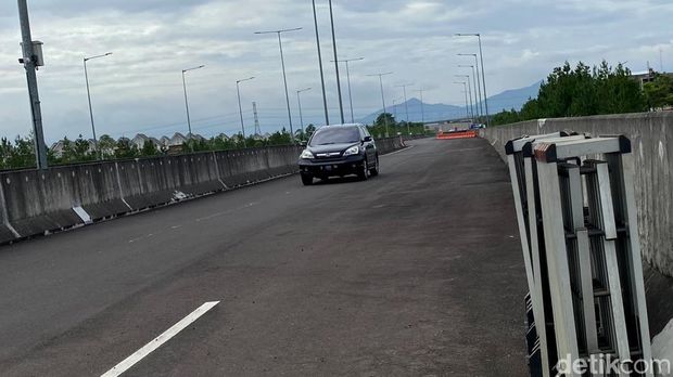 Akses masuk Tol KM 149 Gedebage via Summarecon Bandung.