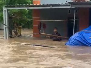 Banjir Bandang Terjang 3 Kecamatan Maros: 10 Jembatan Putus, 450 KK Terdampak