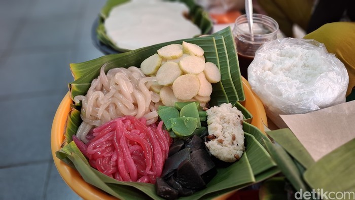 Manis Lembut Bubur Madura di Pasar Atom yang Legendaris