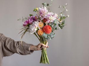 10 Inspirasi Buket Romantis Idaman Cewek untuk Kado Valentine