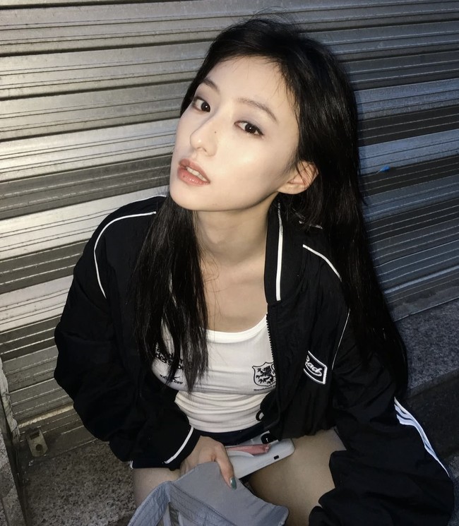 Aktris cantik ini lahir pada 4 September 2000 dan saat ini menginjak usia 24 tahun. Foto: dok. Instagram @hulianxin.er