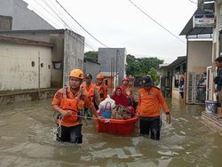 1.880 Warga Korban Banjir di Makassar Masih Mengungsi di 3 Kecamatan