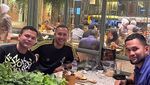 Potret Hangat Haldy Sabri Makan Bareng Irish Bella dan Anak-anak
