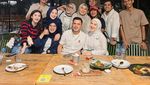 Potret Hangat Haldy Sabri Makan Bareng Irish Bella dan Anak-anak