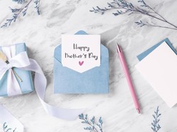 40 Kata-kata Bahasa Inggris untuk Kartu Ucapan Hari Ibu