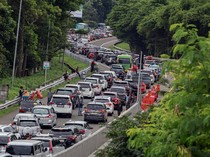 Kemenhub Tunda Operasional Bus Umum Cibinong - Puncak