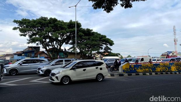 Kondisi arus lalin di Bandung mulai padat merayap