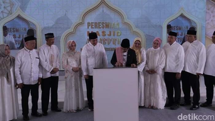 Menteri Agama RI Nasaruddin Umar meresmikan Masjid Al-Abduh di Kota Palembang, Sumatera Selatan.