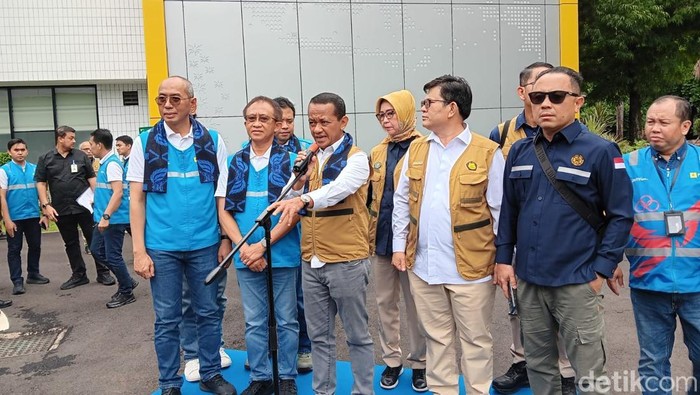 Menteri ESDM, Bahlil Lahadalia melangsungkan kunjungan kerja di kawasan Cilegon, Banten
