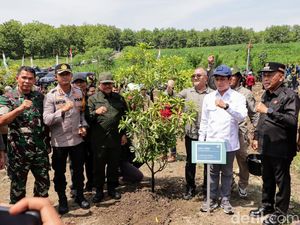Menteri LH Ingatkan Jaga Kelestarian Hutan Agar Tak Banjir