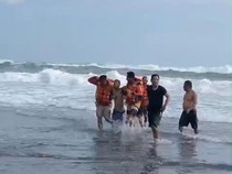 Niat Ambil Kepala Kambing, 1 Pria Nyaris Terseret Ombak Pantai Parangkusumo