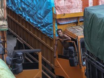 Pelabuhan Merak Terpantau Ramai Lancar