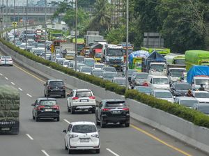 Mulai 10 Juli Kendaraan Berat Dilarang Keluar Tol Jatiasih Saat Jam Sibuk