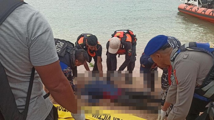 Perempuan lompat dari Kapal Feri di Selat Bali ditemukan.