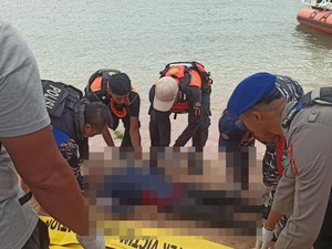 Pilu Anak Autis Ditinggal dalam Mobil Lalu Ibunya Lompat dari Kapal Feri