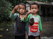 Nestapa Kampung Sembilangan yang Dikepung Banjir Rob