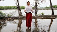 Kampung Sembilangan yang terbagi menjadi dua desa yaitu Desa Samudra Jaya dan Desa Hurip Jaya terletak di Kecamatan Tarumajaya, Kabupaten Bekasi, Jawa Barat. Masing masing desa memiliki jumlah penduduk 300 KK.