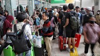 Sampai dengan saat ini, Sabtu (21/12) perjalanan kereta api jarak jauh (KAJJ) telah ditambahkan, menjadi rata-rata 79 perjalanan KAJJ perhari atau sebanyak 1.415 Perjalanan selama masa Angkutan Nataru (19 Desember 2024 s.d 5 Januari 2025).