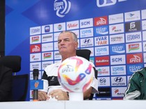 Kalah dari Persija, Pelatih PSS Ungkap Timnya Tak Fit karena Keracunan Makanan