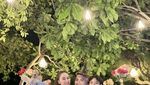 Serunya Ayu Ting Ting Saat Jadi Food Vlogger, Makan Bakso hingga Sate