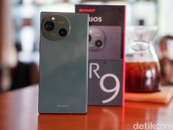 Unboxing Sharp Aquos R9: Bawa Kamera Leica Harga Rp 10 Juta