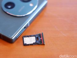 Unboxing Sharp Aquos R9: Bawa Kamera Leica Harga Rp 10 Juta