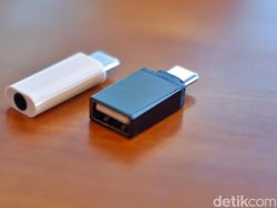 Unboxing Sharp Aquos R9: Bawa Kamera Leica Harga Rp 10 Juta