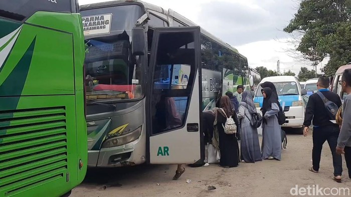 Suasana di Terminal Singaparna.