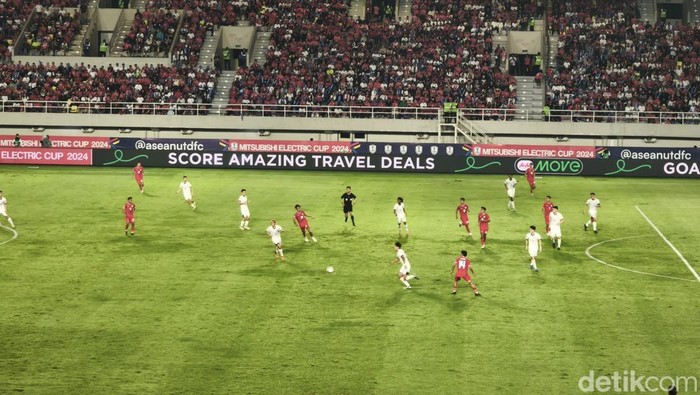 Laga Indonesia Vs Filipina pada fase grup Piala AFF, di Stadion Manahan Solo, Sabtu (21/12/2024).