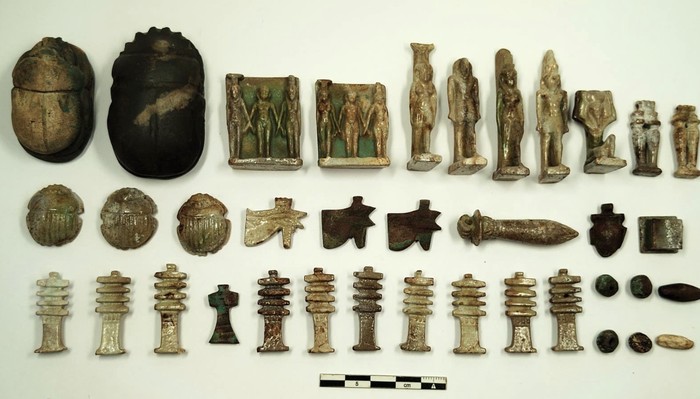 13 Mumi berlidah emas ditemukan di Mesir! 13 Mumi berlidah emas ditemukan di Mesir!