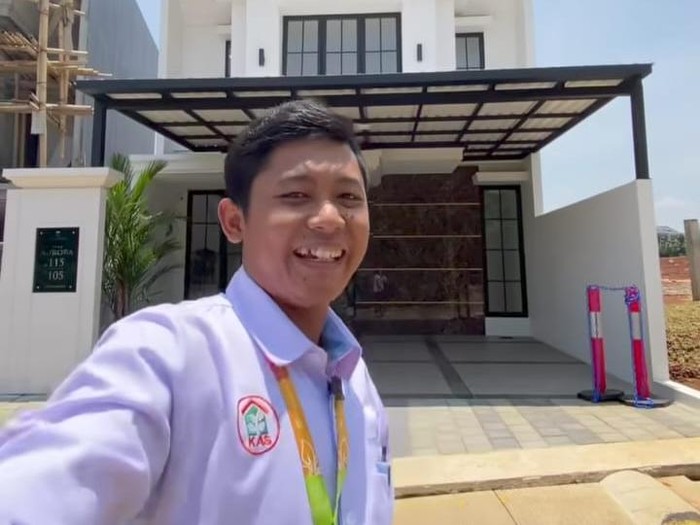 Adrie Febriansyah, sales marketing yang viral/Tangkapan layar