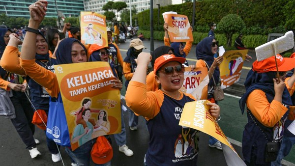 Aksi Tolak Kekerasan Terhadap Perempuan Peringati Hari Ibu