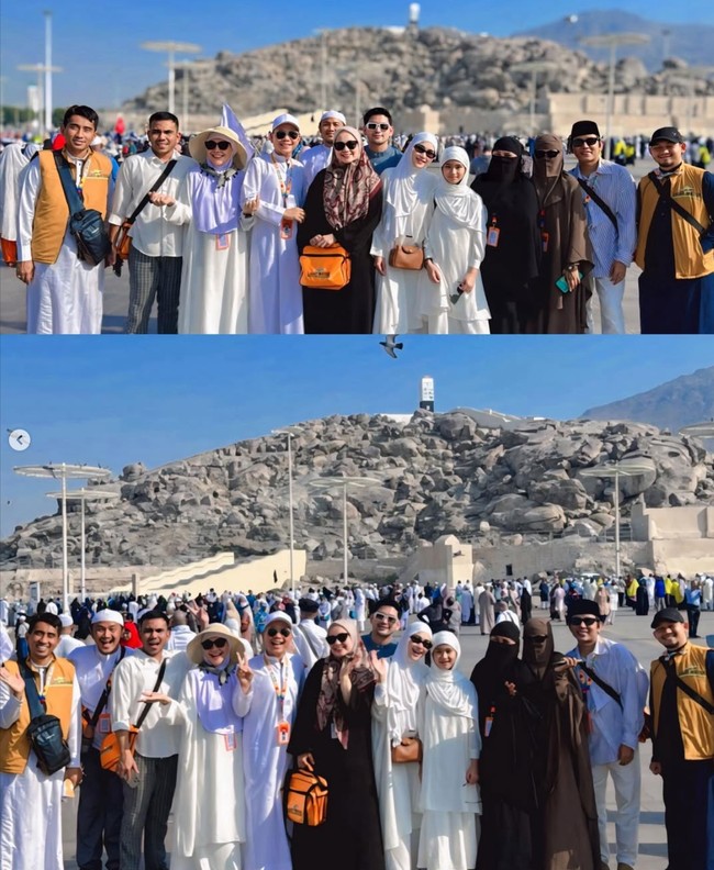 Tak hanya mengajak keluarga, Ayu juga mengajak beberapa timnya untuk ikut menjalani umrah ke Tanah Suci. Keberangkatan umrah Ayu dan keluarga itu dilakukan pada 16 Desember 2024, sekaligus untuk menutup tahun 2024. Foto: Instagram/@ayutingting92