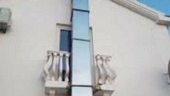 Pemandangan ketika membuka jendela akan sangat indah. Foto: (Bored Panda).