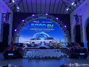 Chery Rayakan Penyerahan 5.000 Unit Mobil Listrik di Indonesia