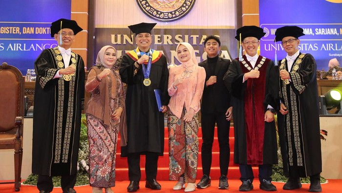 Eri Cahyadi wisuda S3