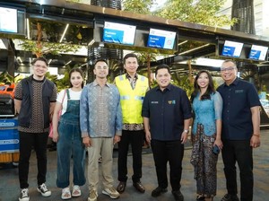 Gaya Nagita Slavina Dampingi Raffi Ahmad Bertemu Menteri, Pakaiannya Disorot