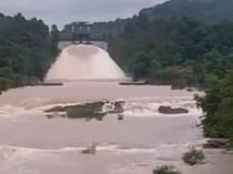 Pintu Bendungan Bili-bili Gowa Dibuka, Warga Diimbau Jauhi Sungai