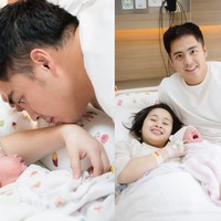 Foto perdana keluarga kecil Gritte dan Arif. Terlihat Gritte dan Arif yang begitu bahagia karena kelahiran anak pertama mereka. Foto: Instagram/@gritteagathaa