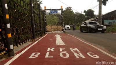Jaring Pengaman Penyelamat Motor Rem Blong di Punclut Bandung