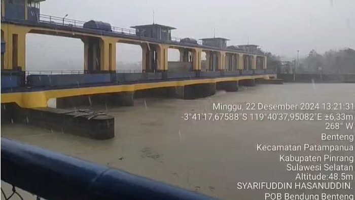 Kondisi terkini Bendung Benteng di Pinrang.