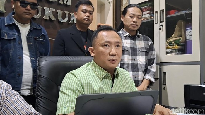 Kuasa Hukum Luthfi, Ridho Junaidi.
