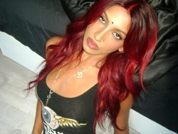 Idol KPop Blak-blakan Ungkap Cara Hadapi Menstruasi Saat Sedang Manggung