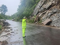 Jalan Poros Maros-Bone Masih Rawan Longsor Imbas Hujan Deras